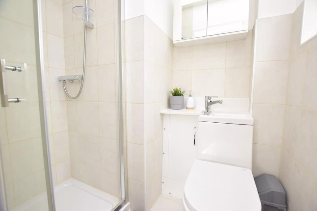 Luxury Central Oxford Detached Home Экстерьер фото